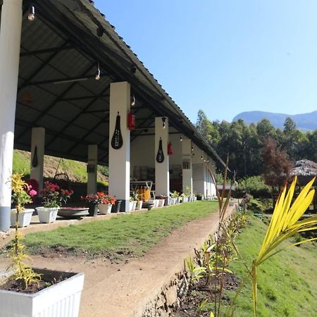 Happy Holidays Resort Kanthalloor Exterior foto